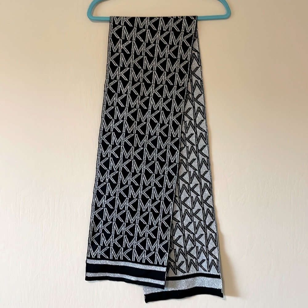 MK Scarf